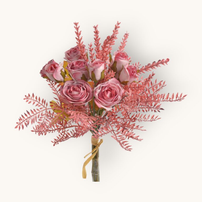 Bukiecik róż z wrzosem